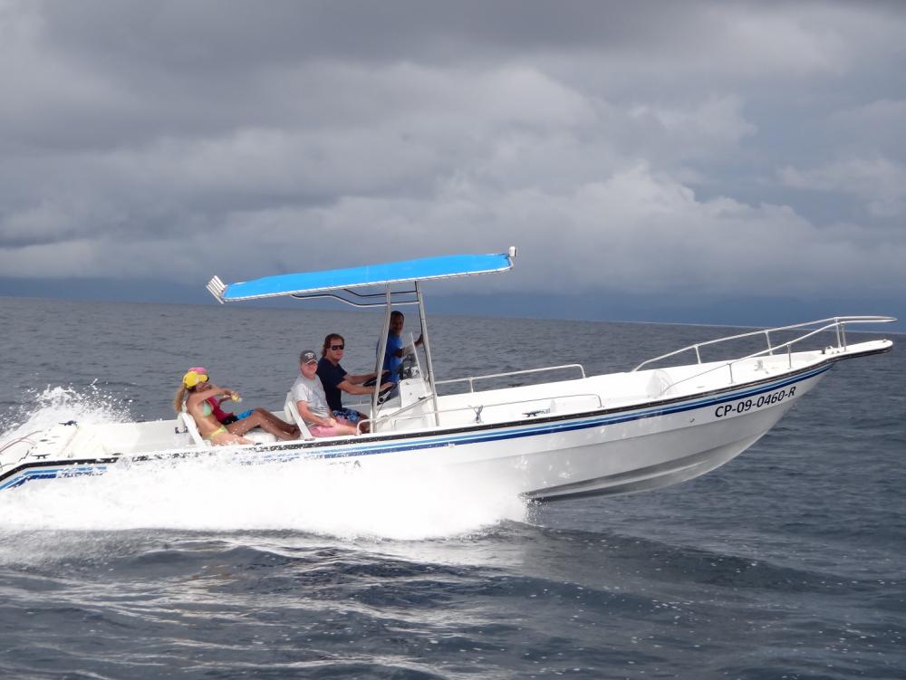 Colombia BD barco 9,8 m. 1.JPG