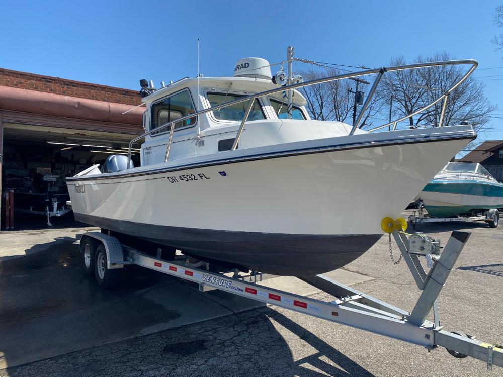 Parker 2320 sport cabin.jpg